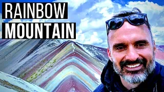 Hiking to Rainbow Mountain Peru //  Montaña de Colores