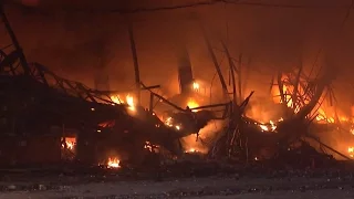 Fire Destroys Over 2,200 sqm of Beijing Hardware Market, No Deaths Reported