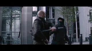 Hobbs & Shaw  (1/4) | hobbs ve Shaw karamaskeliyle çatışiyor