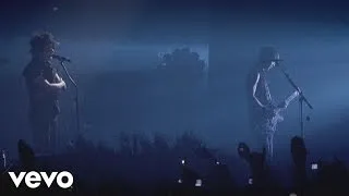 Indochine - J'ai demandé à la lune (Alice & June Tour au Zénith de Lille 2007)