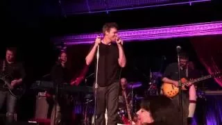 Michael C. Hall singing Heroes by David Bowie at the Cutting Room NYC