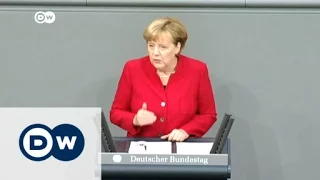 Merkel walks tightrope on refugee policy | DW News