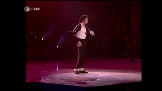 A tribute to Michael Jackson born today 60 years ago.