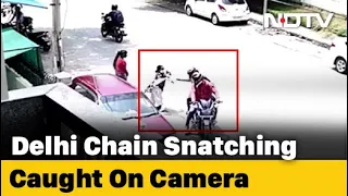 Caught On Camera: In Posh Delhi Locality, 2 Men On Bike Snatch Gold Chain