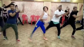 OMG! Disha Patani Dance Practice goes Wrong | must Watch