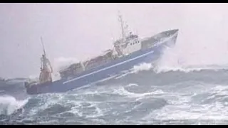 ,,Norsku togararnir" Trawlers in stormy weather