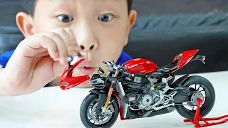 Yejun Assembly Superbike Toy with Toys Activity for Kids