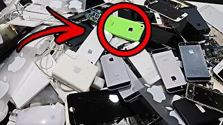 😍🤑Found Many Broken iPhones & More from Garbage Dumps !! iPhone Cracked Screen Replacement