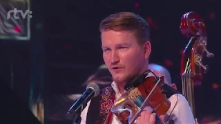 Ľudová hudba Michala Pagáča - Zem spieva