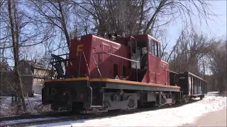80 ton centercab industrial locomotives hauling freight trains!