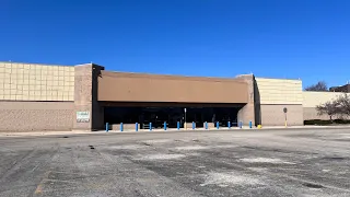 Abandoned Walmart - Aurora IL