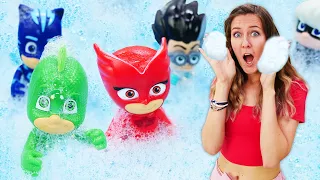 Los PJ Masks en la Guardería Infantil. Serie de vídeos de juguetes para niños.