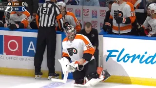 Carter Hart Loses Skate Blade And Humorously Makes His Way To The Bench