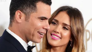 Cosas Extrañas Sobre El Matrimonio De Jessica Alba