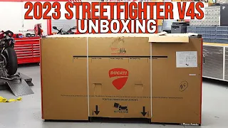 Unboxing The Brand New Ducati Streetfighter V4S