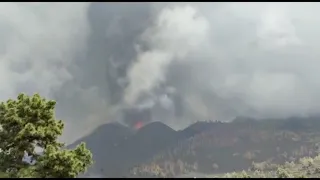 Brutal onda expansiva de una de las explosiones más potentes del Volcán de La Palma