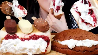 SUB) 딸기 생크림 왕창 들어간 빵🍞 초콜릿 아이스크림🍫 먹방 Strawberry Whipped Cream Bread, chocolate ice cream MUKBANG