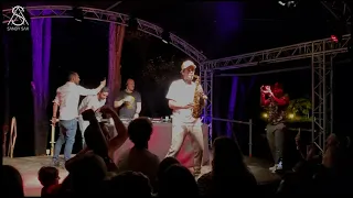 Reel 2 Real - I Like To Move It (Sandy Sax O Lac Festival live extract)