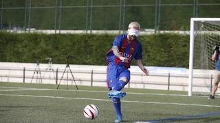 Can Messi score a penalty kick blindfolded?