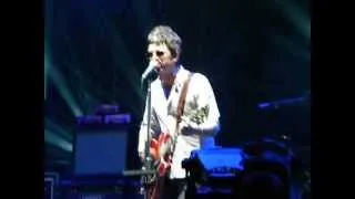 Noel Gallagher's high flying birds @ V FESTIVAL 2012 - Chelmsford || Little by little