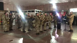 В Івано-Франківську виступив військовий оркестр у пам’ять полеглих бійців у аеропорту «Донецьк»