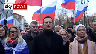Merkel tells Russia to investigate 'probable' poisoning of Putin critic Navalny
