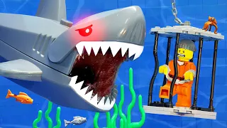 LEGO CRAZY SHARK ATTACK | Escaping Underwater Jaw | Lego City Prison Break