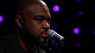 Khruangbin - Evan Finds The Third Room (Live on KEXP)