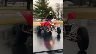 Drifting in the rain on the Trx 450 😮‍💨