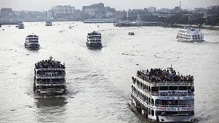 Ferry capsizes in Bangladeshi river