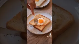 how to make egg in a hole! #shorts