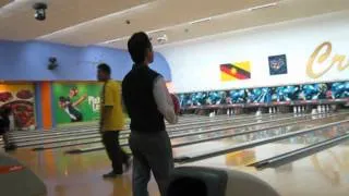 PLAY BOWLING AT KUCHING