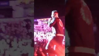 Maluma Chantaje Live  2017