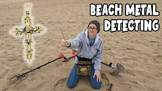 Beach Metal Detecting | A nice Gold & Silver Day!