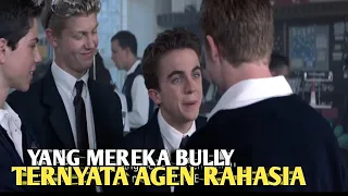 DIREMEHKAN KARENA BERTUBUH KECIL TERNYATA AGEN RAHASIA - ALUR CERITA FILM CODYBANKS