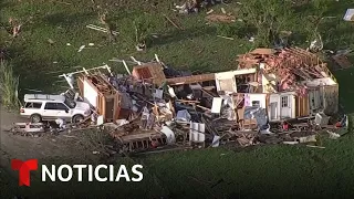 Tornados dejan varios muertos y mucha destrucción en Texas, Oklahoma y Arkansas | Noticias Telemundo