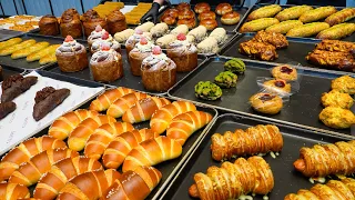 Korea Bakery Tour! How to make sweet and awesome various breads - Korean street food /수원맛집 베이커리