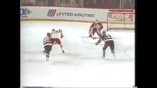 Sergei Fedorov runs away from Blackhawks defense and scores (1991)