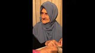 🇹🇷 Şehit oğlunun fotoğrafını 39 yıl sonra ilk kez gören alzheimer hastası anneannemiz, oğlunu tanıdı