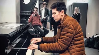 Epic Pop Piano Medley [Eurodance] at Amsterdam Train Station – Thomas Krüger