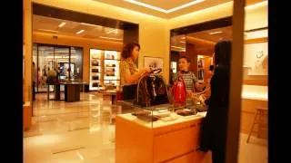 Luxury Retailers of Bangkok - Louis Vuitton Boutique at Siam Paragon