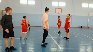 Шандалинова Г.Т. баскетбол 🏀 малыши с 8г и 7 против 9,-11 класса