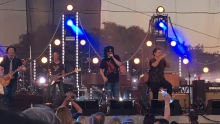 Counting Crows 'Hanginaround' - Mid State Fair 7/22/17