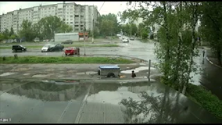 ДТП с участием трех автомобилей в Твери районе Красинского моста