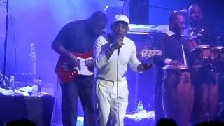 'AMazing' Maze ft. Frankie Beverly - "We Are One" (LIVE)