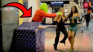 GRINCH SCARY PRANK BEST REACTIONS COMPILATION