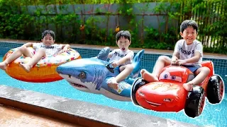 예준이의 마법 수영장 튜브놀이 맥퀸 자동차, 상어, 아이스크림 풍선놀이 Kids Swimming Pool Inflatable Toys Play