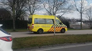 Ambulance 06-159 Noord- en Oost Gelderland met spoed.