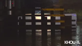 Raw Video: Crash sends 18-wheeler into San Jacinto River off I-10 East Freeway