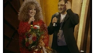 Алла Пугачева - Осторожно, листопад! (Золотой граммофон, 27.11.1999 г.)